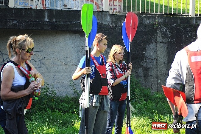 Zdjęcie w galerii na portalu naszraciborz.pl: Popłynęli kajakami z Gminą Rudnik  wiadomości z regionu