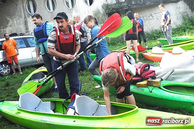 Zdjęcie w galerii na portalu naszraciborz.pl: Popłynęli kajakami z Gminą Rudnik  wiadomości z regionu