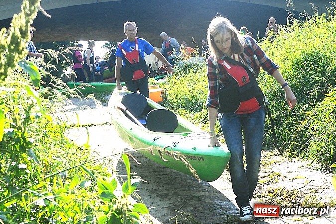 Zdjęcie w galerii na portalu naszraciborz.pl: Popłynęli kajakami z Gminą Rudnik  wiadomości z regionu