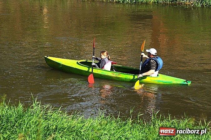 Zdjęcie w galerii na portalu naszraciborz.pl: Popłynęli kajakami z Gminą Rudnik  wiadomości z regionu