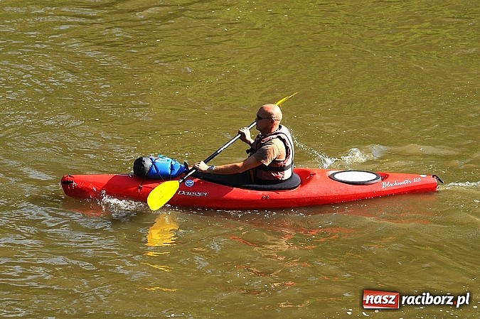 Zdjęcie w galerii na portalu naszraciborz.pl: Popłynęli kajakami z Gminą Rudnik  wiadomości z regionu