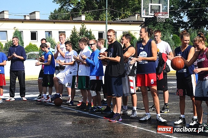 Zdjęcie w galerii na portalu naszraciborz.pl: Koszykarze walczyli o puchar dyrektora TVP Katowice wiadomości z regionu