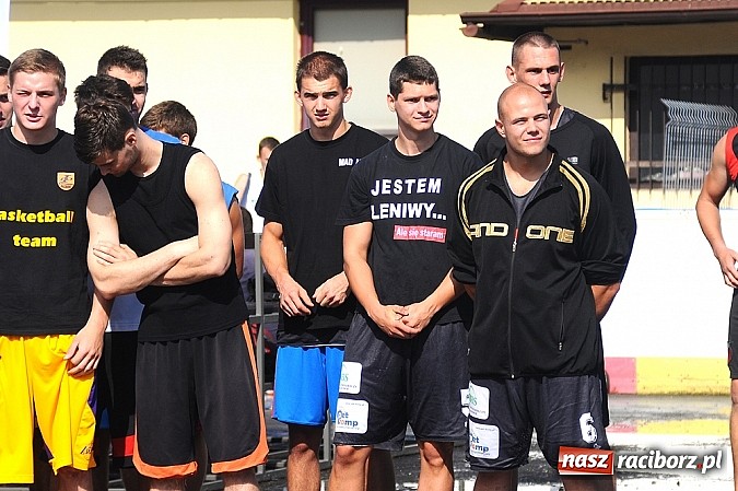 Zdjęcie w galerii na portalu naszraciborz.pl: Koszykarze walczyli o puchar dyrektora TVP Katowice wiadomości z regionu