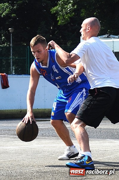 Zdjęcie w galerii na portalu naszraciborz.pl: Koszykarze walczyli o puchar dyrektora TVP Katowice wiadomości z regionu