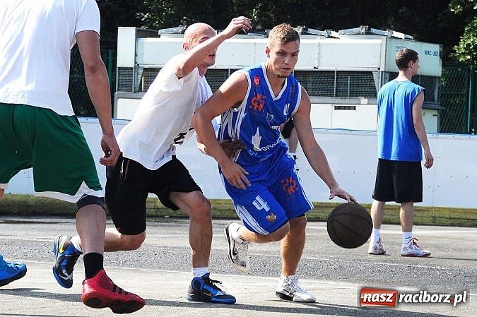 Zdjęcie w galerii na portalu naszraciborz.pl: Koszykarze walczyli o puchar dyrektora TVP Katowice wiadomości z regionu