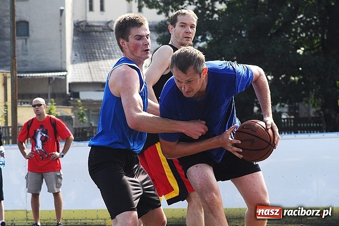 Zdjęcie w galerii na portalu naszraciborz.pl: Koszykarze walczyli o puchar dyrektora TVP Katowice wiadomości z regionu