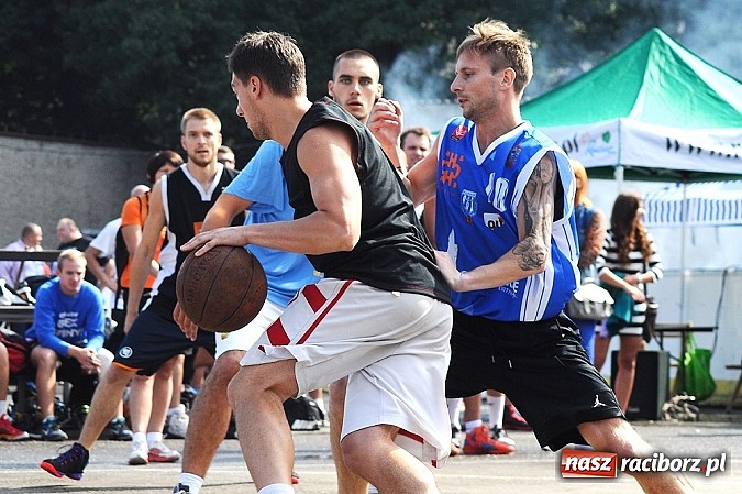 Zdjęcie w galerii na portalu naszraciborz.pl: Koszykarze walczyli o puchar dyrektora TVP Katowice wiadomości z regionu