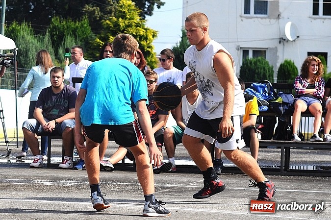 Zdjęcie w galerii na portalu naszraciborz.pl: Koszykarze walczyli o puchar dyrektora TVP Katowice wiadomości z regionu