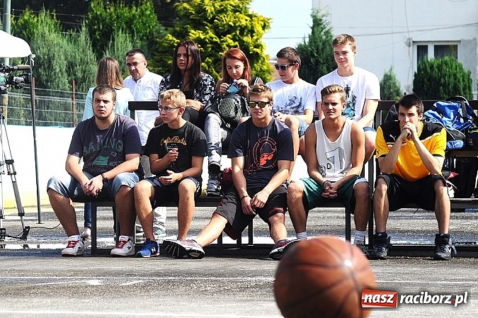 Zdjęcie w galerii na portalu naszraciborz.pl: Koszykarze walczyli o puchar dyrektora TVP Katowice wiadomości z regionu