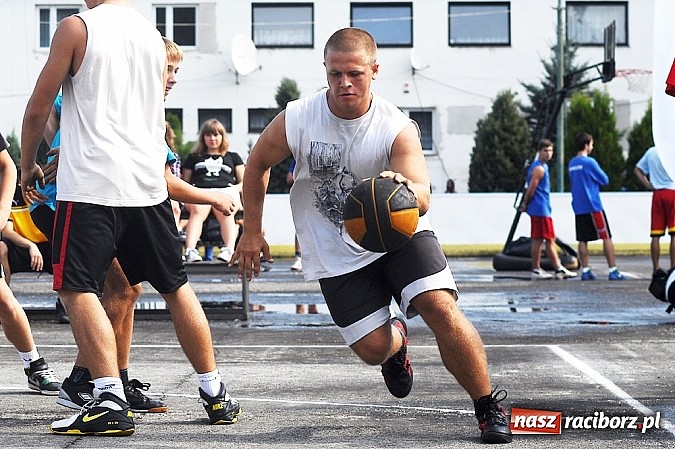 Zdjęcie w galerii na portalu naszraciborz.pl: Koszykarze walczyli o puchar dyrektora TVP Katowice wiadomości z regionu