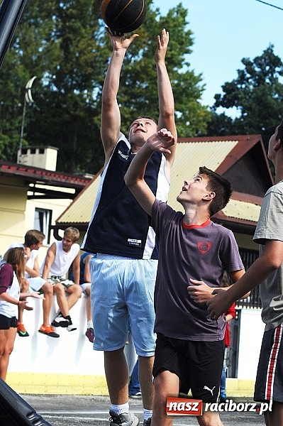 Zdjęcie w galerii na portalu naszraciborz.pl: Koszykarze walczyli o puchar dyrektora TVP Katowice wiadomości z regionu