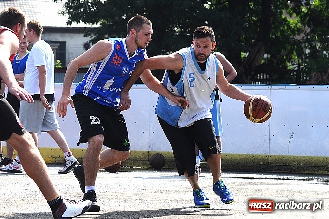 Zdjęcie w galerii na portalu naszraciborz.pl: Koszykarze walczyli o puchar dyrektora TVP Katowice wiadomości z regionu