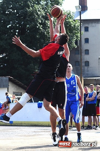 Zdjęcie w galerii na portalu naszraciborz.pl: Koszykarze walczyli o puchar dyrektora TVP Katowice wiadomości z regionu