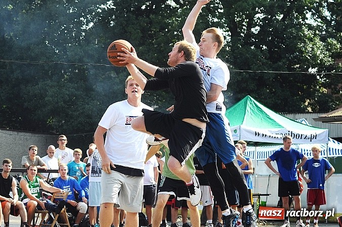 Zdjęcie w galerii na portalu naszraciborz.pl: Koszykarze walczyli o puchar dyrektora TVP Katowice wiadomości z regionu