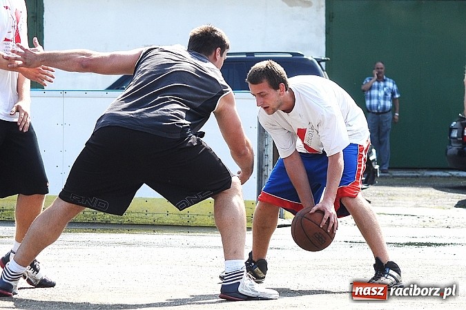 Zdjęcie w galerii na portalu naszraciborz.pl: Koszykarze walczyli o puchar dyrektora TVP Katowice wiadomości z regionu