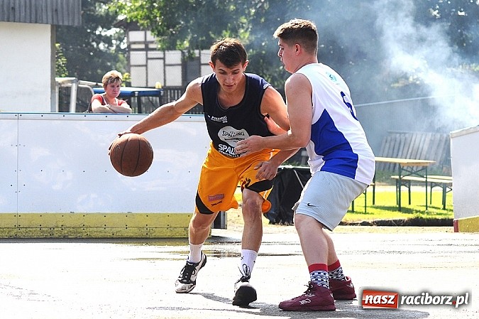 Zdjęcie w galerii na portalu naszraciborz.pl: Koszykarze walczyli o puchar dyrektora TVP Katowice wiadomości z regionu