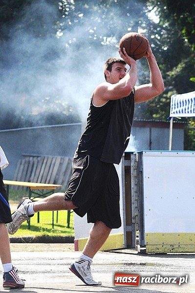 Zdjęcie w galerii na portalu naszraciborz.pl: Koszykarze walczyli o puchar dyrektora TVP Katowice wiadomości z regionu