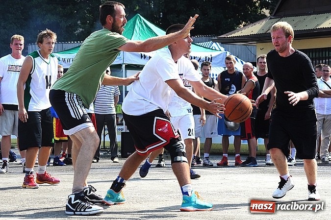 Zdjęcie w galerii na portalu naszraciborz.pl: Koszykarze walczyli o puchar dyrektora TVP Katowice wiadomości z regionu