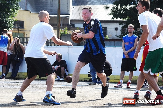Zdjęcie w galerii na portalu naszraciborz.pl: Koszykarze walczyli o puchar dyrektora TVP Katowice wiadomości z regionu