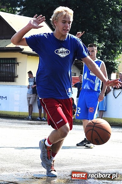 Zdjęcie w galerii na portalu naszraciborz.pl: Koszykarze walczyli o puchar dyrektora TVP Katowice wiadomości z regionu