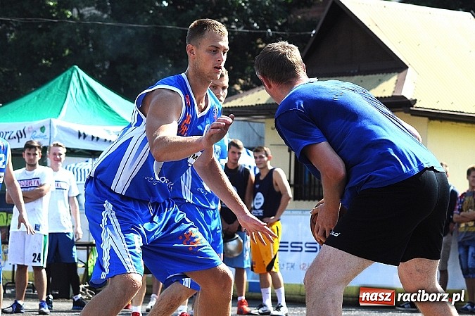 Zdjęcie w galerii na portalu naszraciborz.pl: Koszykarze walczyli o puchar dyrektora TVP Katowice wiadomości z regionu