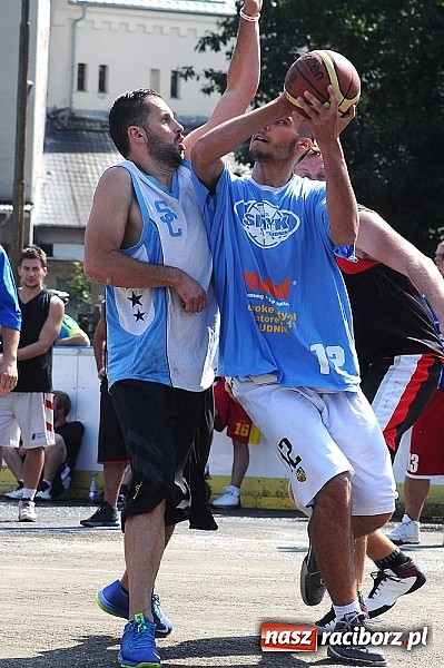 Zdjęcie w galerii na portalu naszraciborz.pl: Koszykarze walczyli o puchar dyrektora TVP Katowice wiadomości z regionu