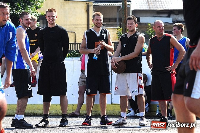 Zdjęcie w galerii na portalu naszraciborz.pl: Koszykarze walczyli o puchar dyrektora TVP Katowice wiadomości z regionu