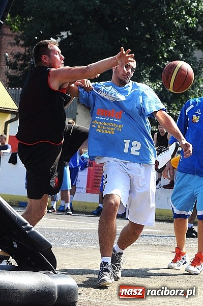 Zdjęcie w galerii na portalu naszraciborz.pl: Koszykarze walczyli o puchar dyrektora TVP Katowice wiadomości z regionu