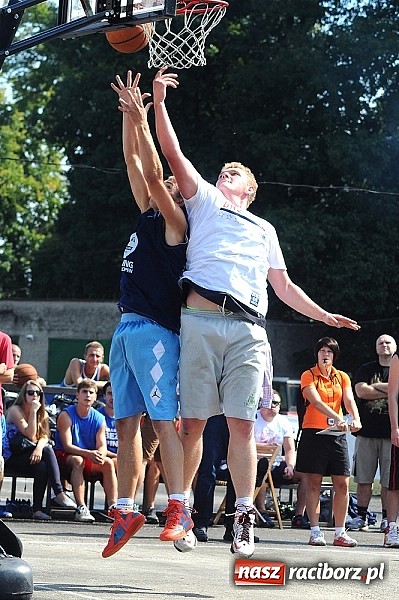 Zdjęcie w galerii na portalu naszraciborz.pl: Koszykarze walczyli o puchar dyrektora TVP Katowice wiadomości z regionu