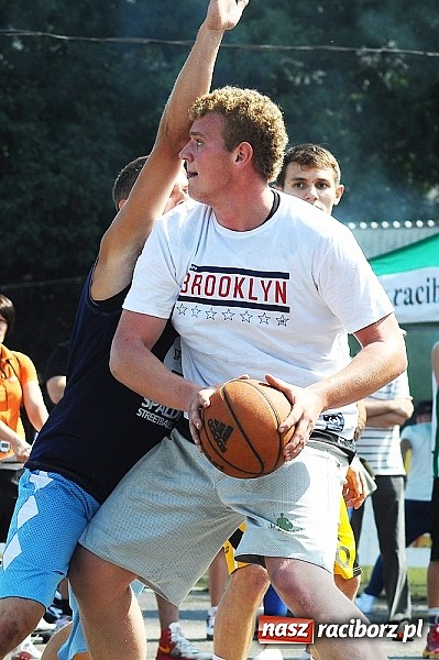 Zdjęcie w galerii na portalu naszraciborz.pl: Koszykarze walczyli o puchar dyrektora TVP Katowice wiadomości z regionu