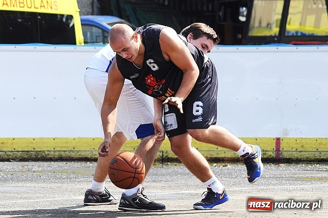 Zdjęcie w galerii na portalu naszraciborz.pl: Koszykarze walczyli o puchar dyrektora TVP Katowice wiadomości z regionu