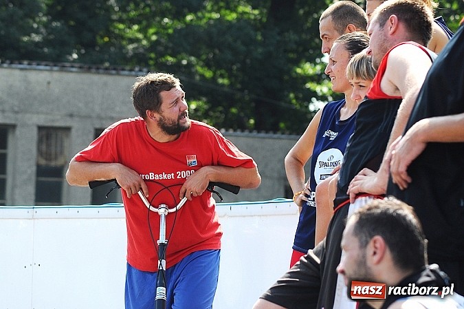 Zdjęcie w galerii na portalu naszraciborz.pl: Koszykarze walczyli o puchar dyrektora TVP Katowice wiadomości z regionu