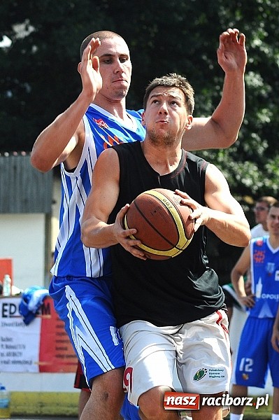 Zdjęcie w galerii na portalu naszraciborz.pl: Koszykarze walczyli o puchar dyrektora TVP Katowice wiadomości z regionu