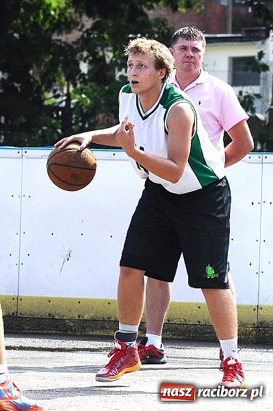 Zdjęcie w galerii na portalu naszraciborz.pl: Koszykarze walczyli o puchar dyrektora TVP Katowice wiadomości z regionu