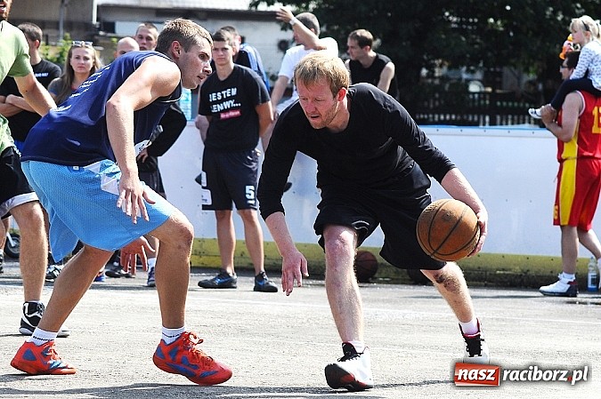 Zdjęcie w galerii na portalu naszraciborz.pl: Koszykarze walczyli o puchar dyrektora TVP Katowice wiadomości z regionu
