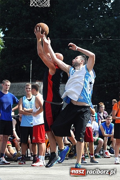 Zdjęcie w galerii na portalu naszraciborz.pl: Koszykarze walczyli o puchar dyrektora TVP Katowice wiadomości z regionu