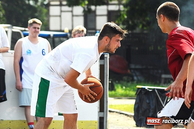 Zdjęcie w galerii na portalu naszraciborz.pl: Koszykarze walczyli o puchar dyrektora TVP Katowice wiadomości z regionu