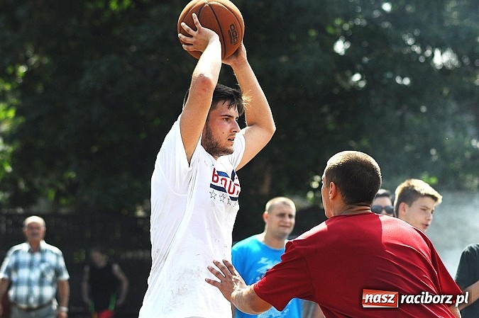 Zdjęcie w galerii na portalu naszraciborz.pl: Koszykarze walczyli o puchar dyrektora TVP Katowice wiadomości z regionu