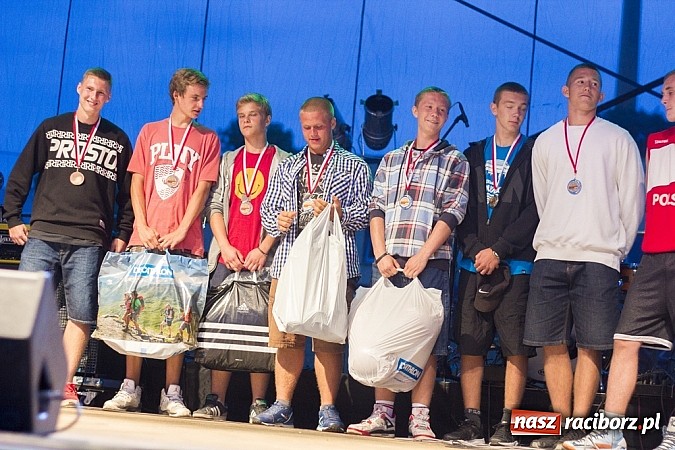 Zdjęcie w galerii na portalu naszraciborz.pl: Bandaband, Agnieszka Porwoł i inne atrakcje, czyli fotorelacja z 1. dnia Memoriału 2014 wiadomości z regionu