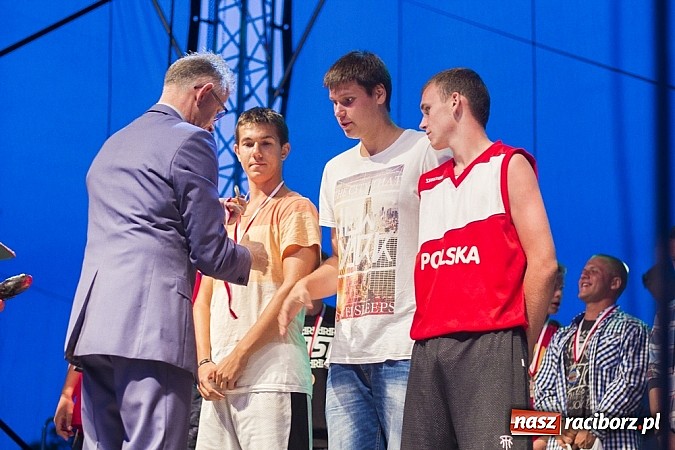 Zdjęcie w galerii na portalu naszraciborz.pl: Bandaband, Agnieszka Porwoł i inne atrakcje, czyli fotorelacja z 1. dnia Memoriału 2014 wiadomości z regionu