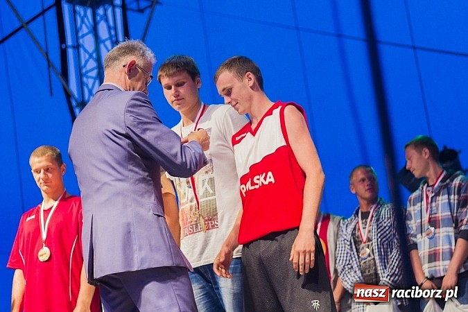 Zdjęcie w galerii na portalu naszraciborz.pl: Bandaband, Agnieszka Porwoł i inne atrakcje, czyli fotorelacja z 1. dnia Memoriału 2014 wiadomości z regionu