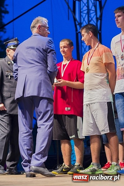 Zdjęcie w galerii na portalu naszraciborz.pl: Bandaband, Agnieszka Porwoł i inne atrakcje, czyli fotorelacja z 1. dnia Memoriału 2014 wiadomości z regionu