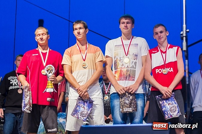 Zdjęcie w galerii na portalu naszraciborz.pl: Bandaband, Agnieszka Porwoł i inne atrakcje, czyli fotorelacja z 1. dnia Memoriału 2014 wiadomości z regionu