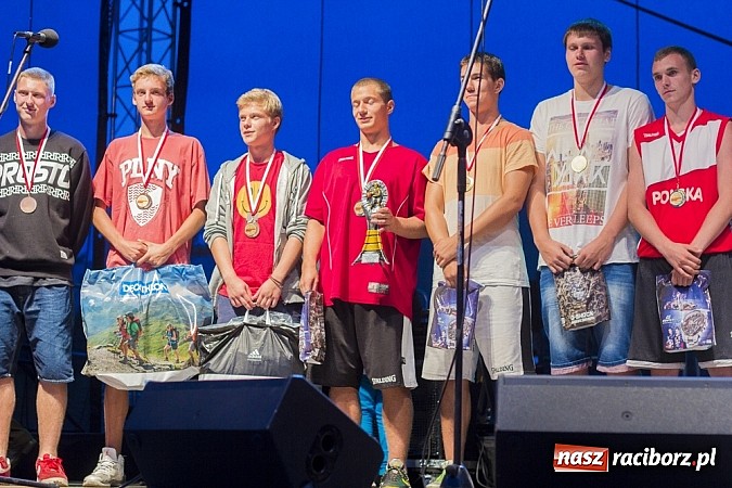 Zdjęcie w galerii na portalu naszraciborz.pl: Bandaband, Agnieszka Porwoł i inne atrakcje, czyli fotorelacja z 1. dnia Memoriału 2014 wiadomości z regionu