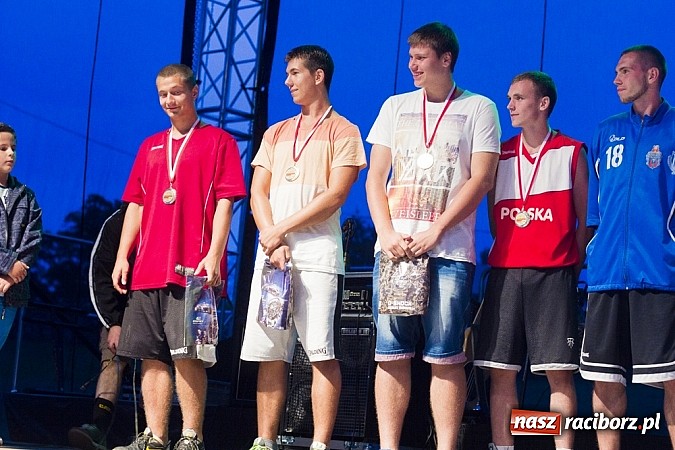 Zdjęcie w galerii na portalu naszraciborz.pl: Bandaband, Agnieszka Porwoł i inne atrakcje, czyli fotorelacja z 1. dnia Memoriału 2014 wiadomości z regionu