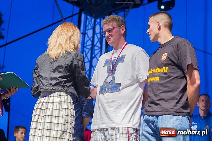 Zdjęcie w galerii na portalu naszraciborz.pl: Bandaband, Agnieszka Porwoł i inne atrakcje, czyli fotorelacja z 1. dnia Memoriału 2014 wiadomości z regionu