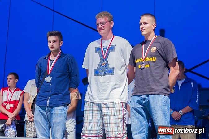 Zdjęcie w galerii na portalu naszraciborz.pl: Bandaband, Agnieszka Porwoł i inne atrakcje, czyli fotorelacja z 1. dnia Memoriału 2014 wiadomości z regionu