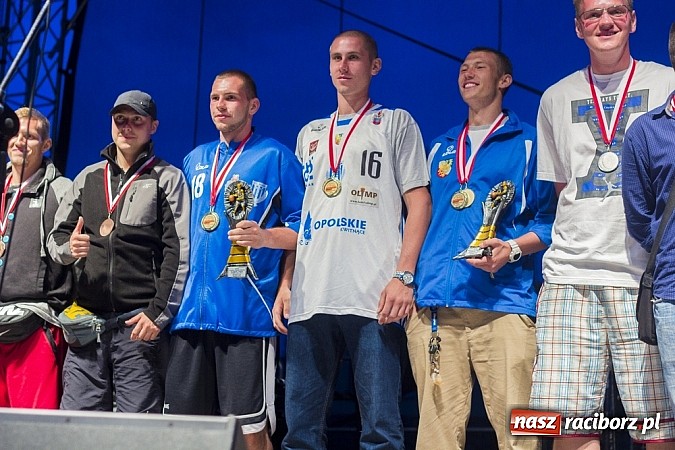 Zdjęcie w galerii na portalu naszraciborz.pl: Bandaband, Agnieszka Porwoł i inne atrakcje, czyli fotorelacja z 1. dnia Memoriału 2014 wiadomości z regionu