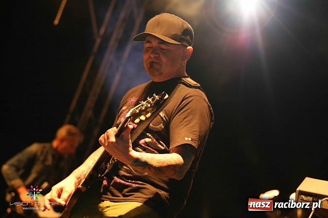 Zdjęcie w galerii na portalu naszraciborz.pl: Kukiz i Piersi gwiazdami 1. dnia Memoriału wiadomości z regionu