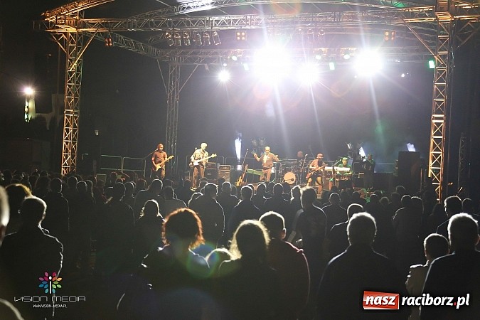 Zdjęcie w galerii na portalu naszraciborz.pl: Kukiz i Piersi gwiazdami 1. dnia Memoriału wiadomości z regionu